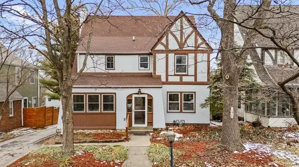 4910 State Line Road, Westwood Hills, KS 66205