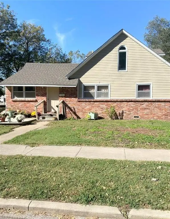 410 S Chestnut Street, Iola, KS 66749