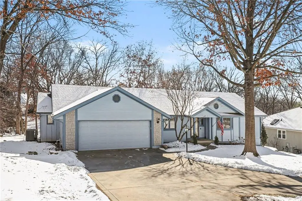 9301 NW 80th Street, Weatherby Lake, MO 64152 - Image #1