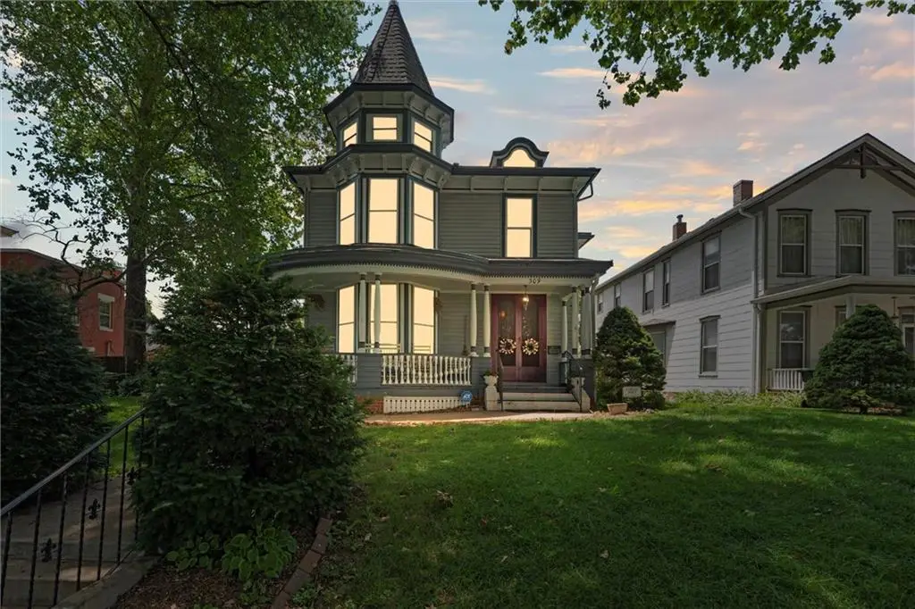 309 N Esplanade Street, Leavenworth, KS 66048 - #1