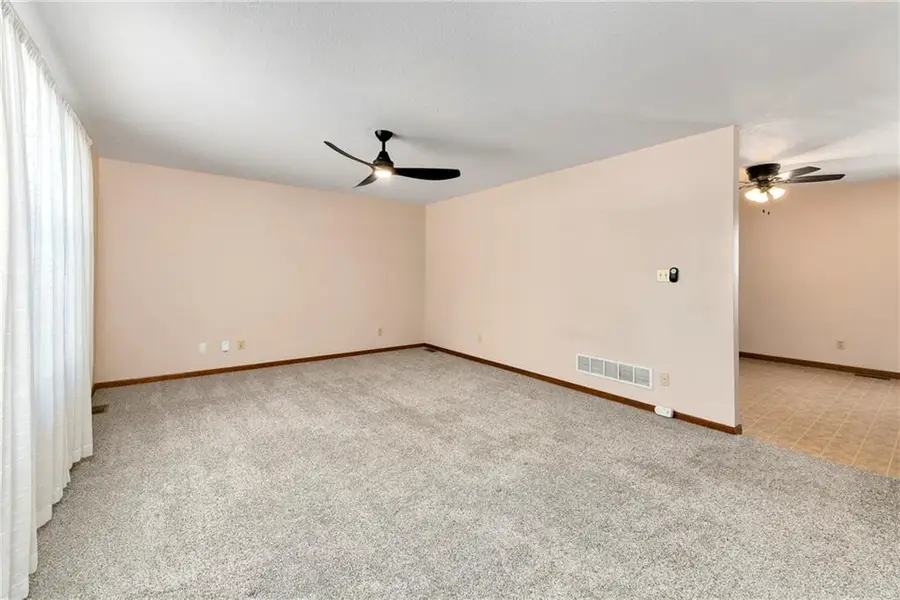 1459 3rd Avenue, Leavenworth, KS 66048 - Image #3