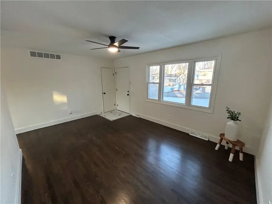 4820 N Manchester Avenue, Kansas City, MO 64119 - Image #3