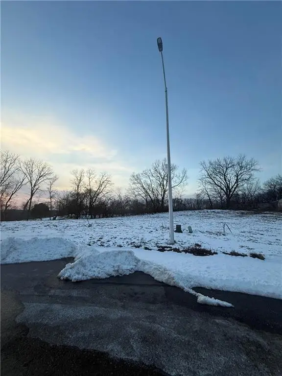 2724 84th Terrace, Kansas City, MO 64154