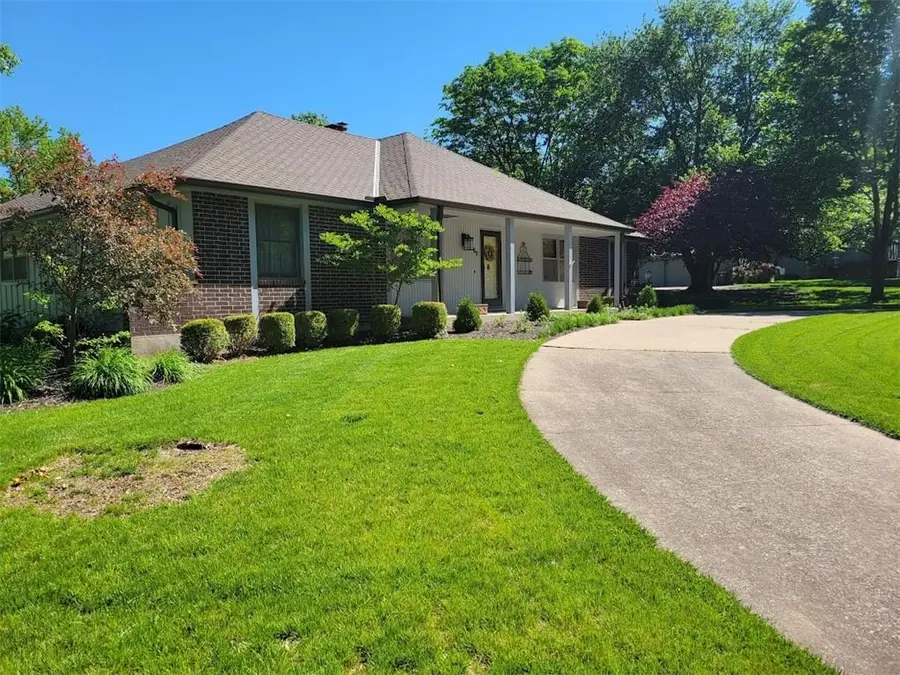 1700 Twin Oaks Drive, Harrisonville, MO 64701 - #2