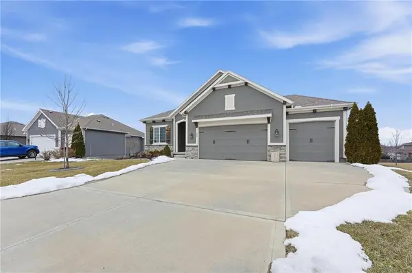 109 SE Riley Street, Blue Springs, MO 64064