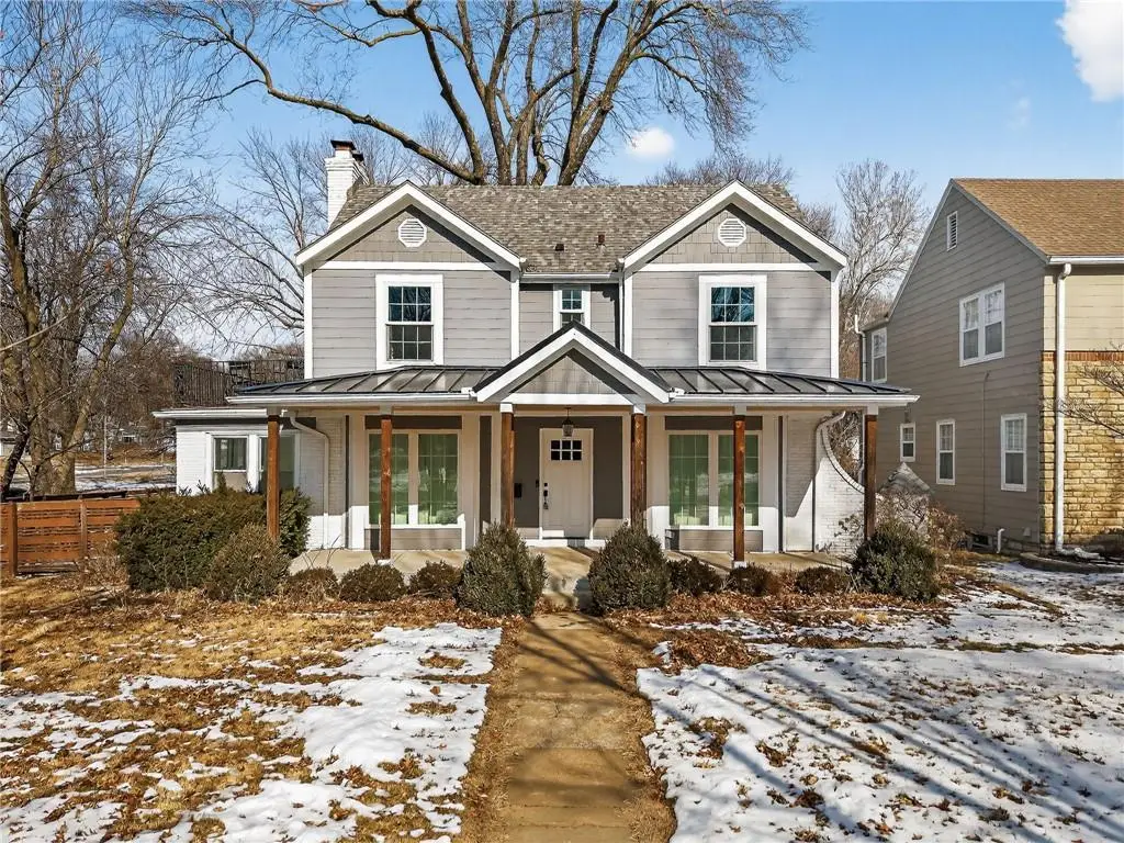 1124 W 77th Street, Kansas City, MO 64114 - #1