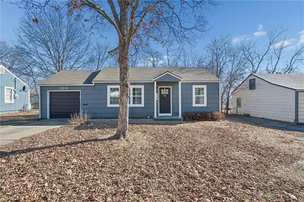 320 S Central Street, Olathe, KS 66061