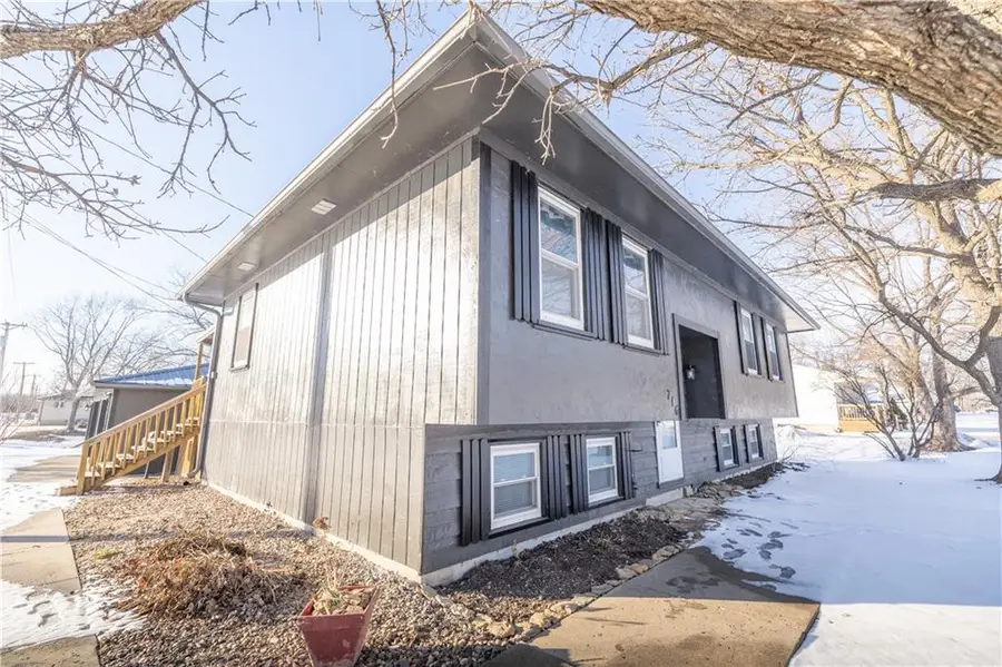 716 Shea Street, Burlington, KS 66839 - #2