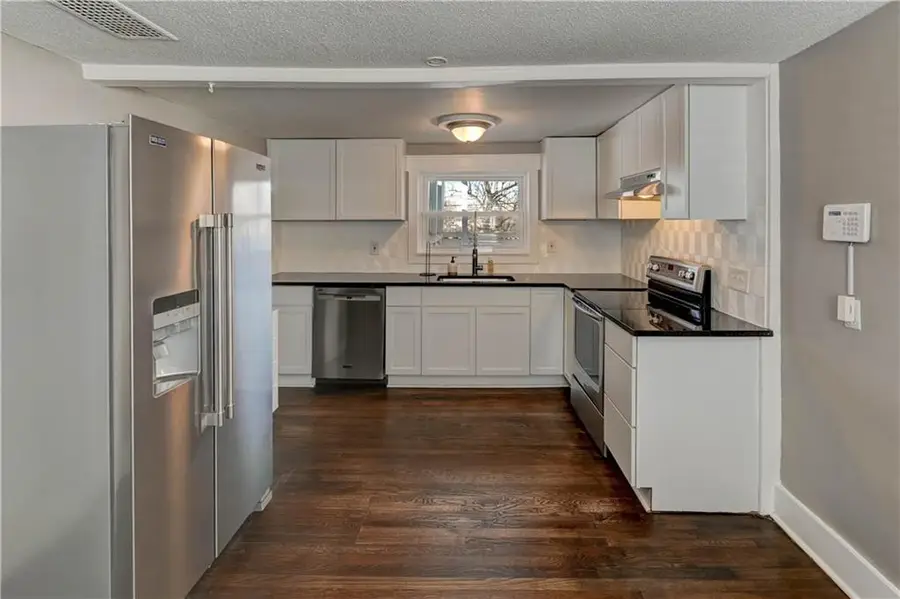 4859 NW Waukomis Drive, Northmoor, MO 64151 - Image #2