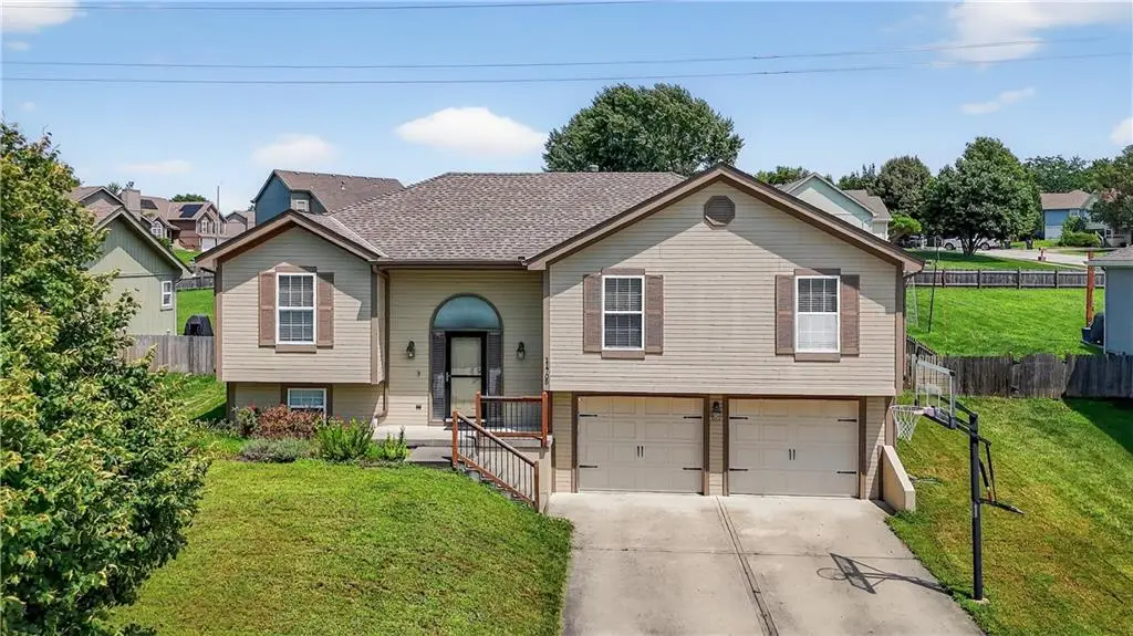 11705 N Charlotte Street, Kansas City, MO 64155 - Image #1