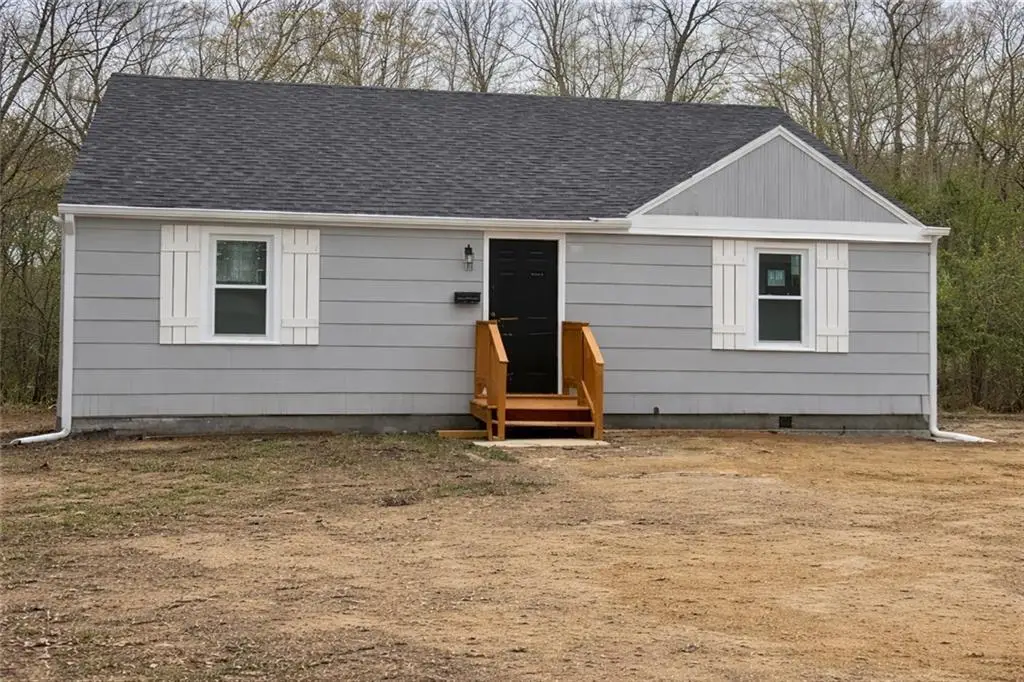 5105 Rinker Road, Kansas City, MO 64129 - Image #1