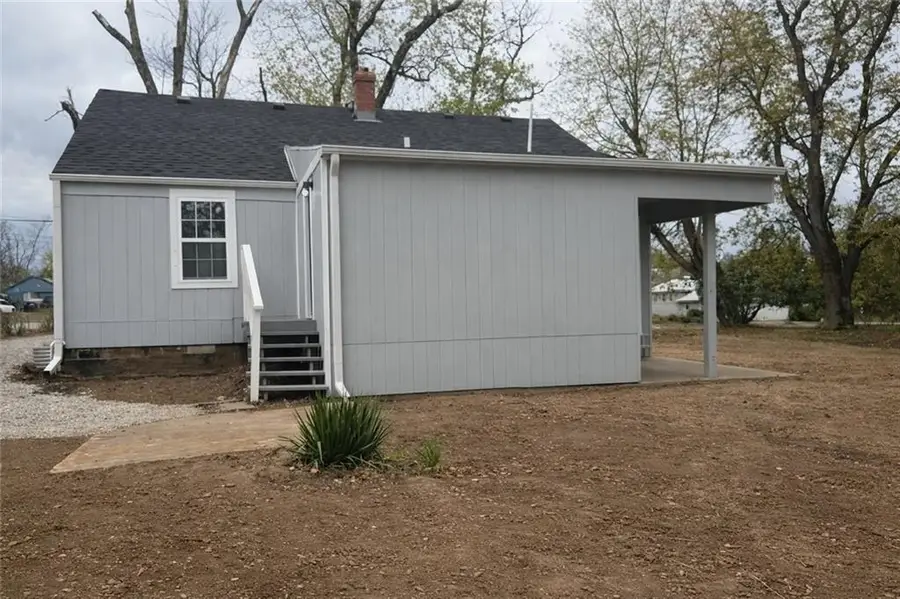 5105 Rinker Road, Kansas City, MO 64129 - Image #3