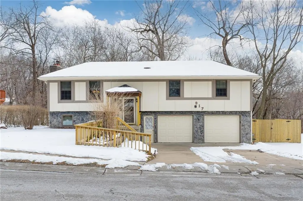 917 NW Valley Lane, Riverside, MO 64150 - Image #1