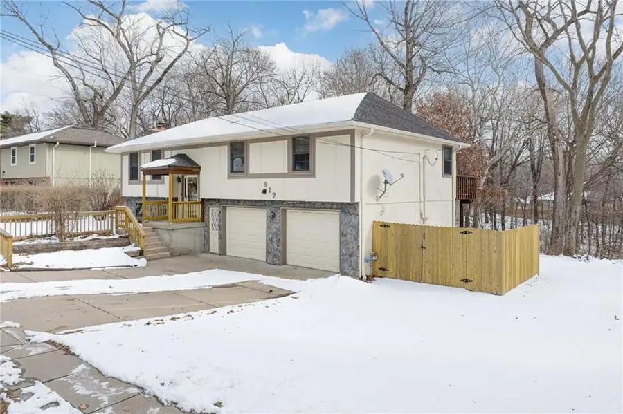 917 NW Valley Lane, Riverside, MO 64150 - Image #2