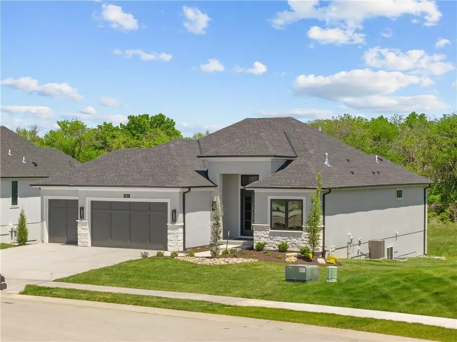 2825 SW Heartland Road, Lees Summit, MO 64082 - #3