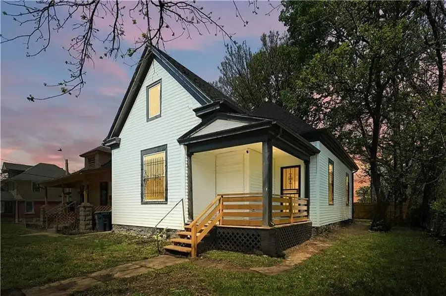 3202 E 21st Street, Kansas City, MO 64127 - Image #2