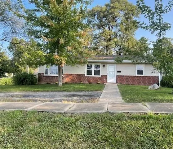 1213 W Chestnut Street, Savannah, MO 64485