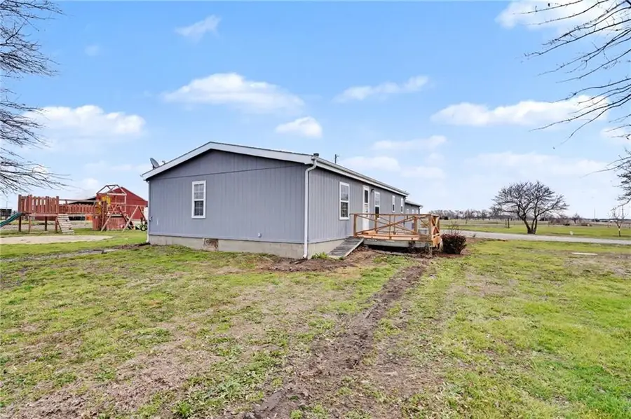 4221 Shawnee Road, Wellsville, KS 66092 - #3