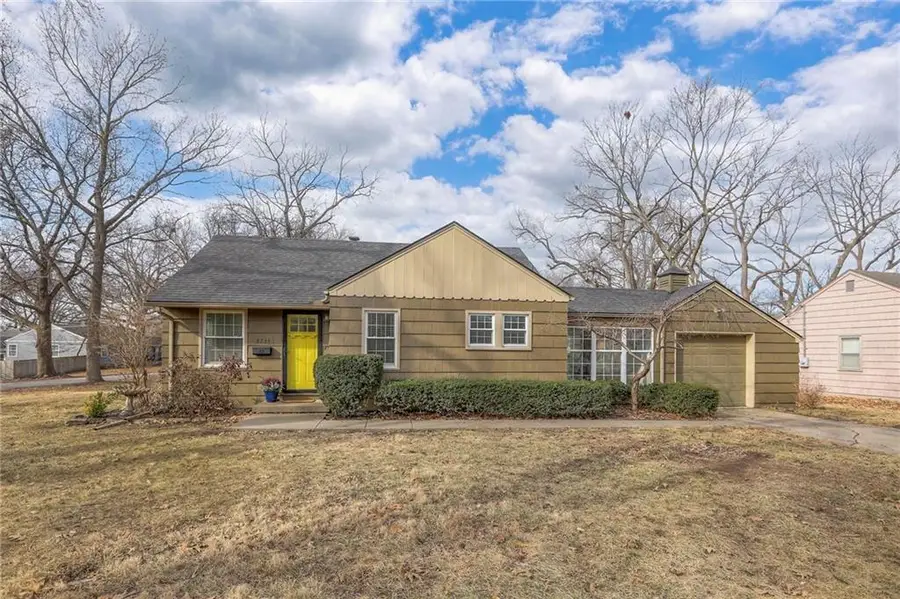 8734 Maiden Lane, Kansas City, MO 64114 - #3