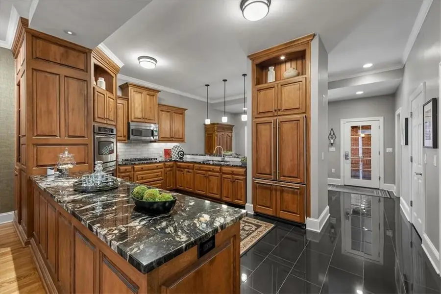 4963 Wyandotte Street #F2, Kansas City, MO 64112 - #3