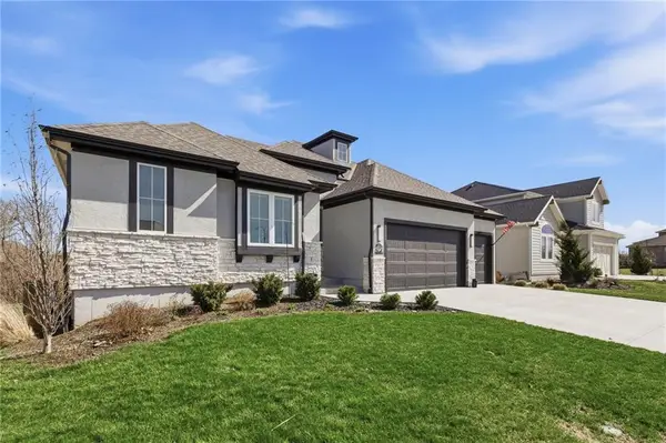 17235 S Allman Road, Olathe, KS 66062