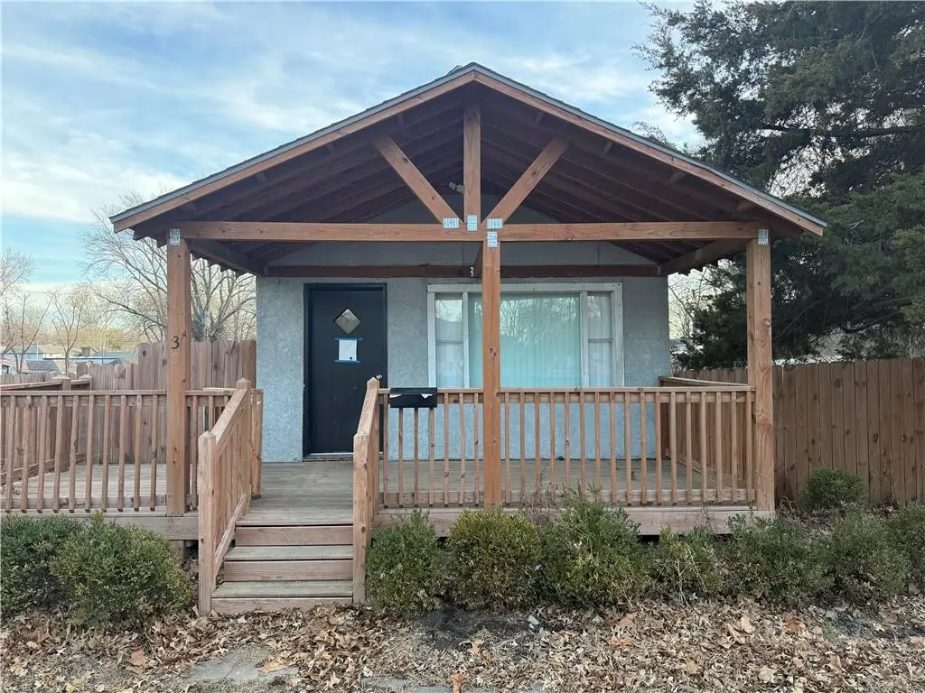 739 Kiowa Street, Leavenworth, KS 66048 - #1