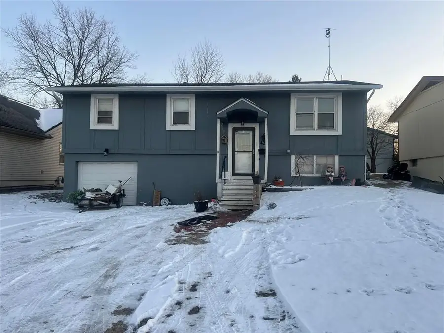 421 W 8th Street, Cameron, MO 64429 - Image #2