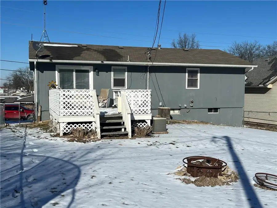 421 W 8th Street, Cameron, MO 64429 - Image #3