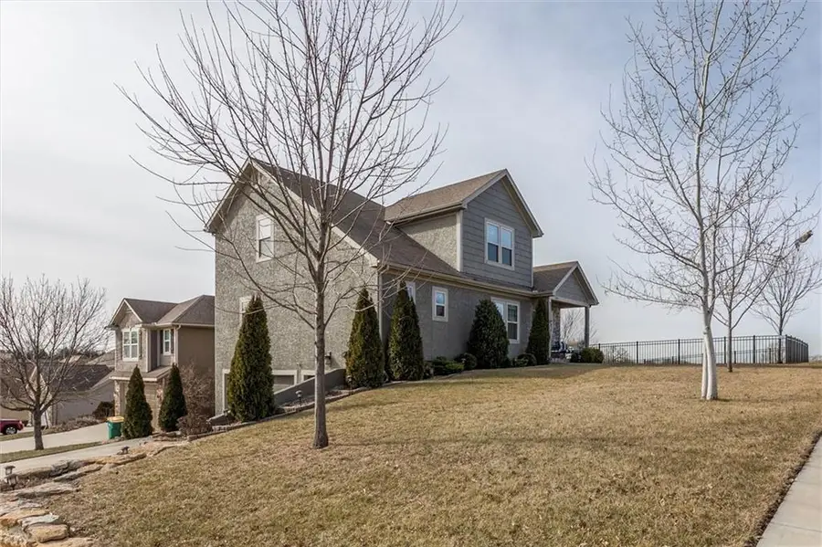 13803 Knipp Street, Bonner Springs, KS 66012 - #3