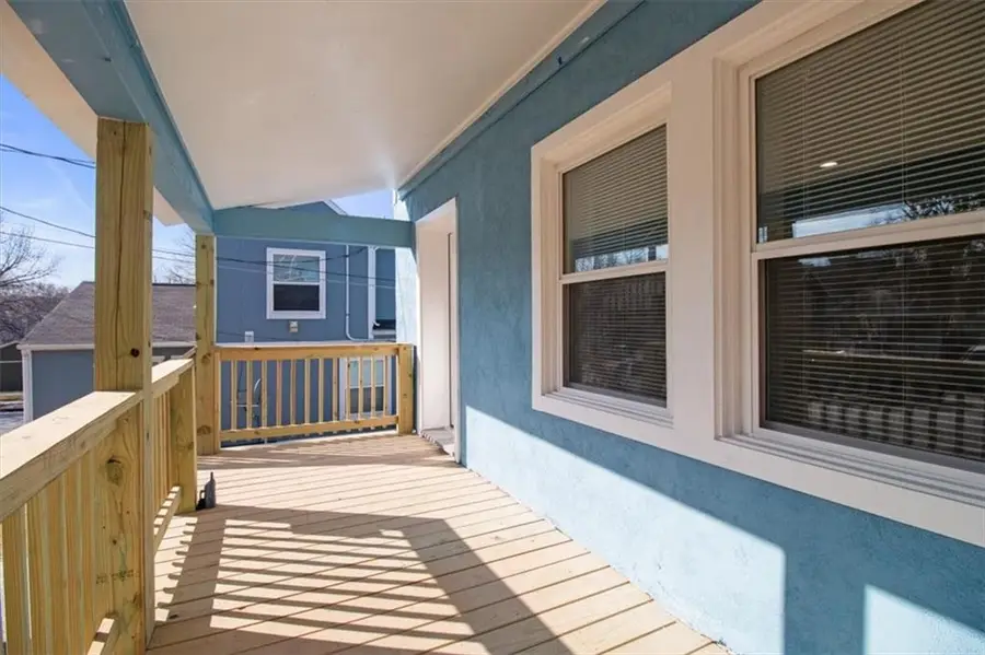 2104 E 24th Terrace, Kansas City, MO 64127 - #3