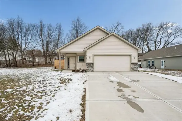 319 E Meadow Street, Smithville, MO 64089