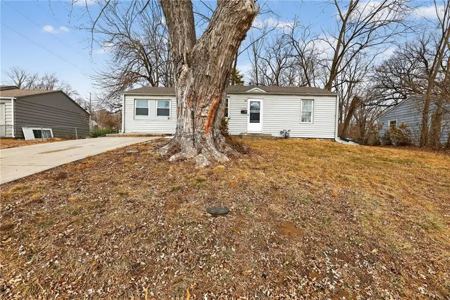 6252 Lathrop Avenue, Kansas City, KS 66104 - #2