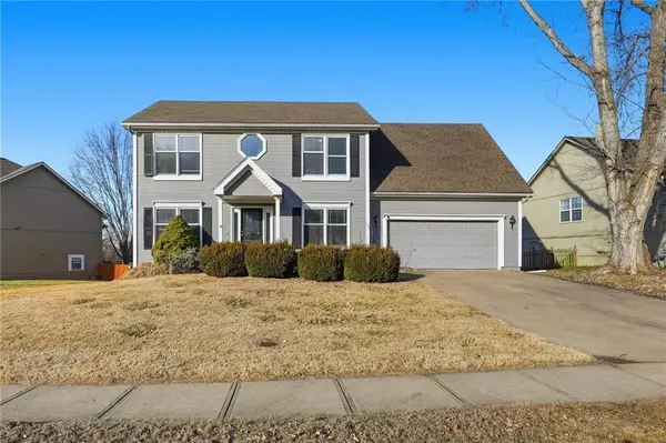 1175 Santa Fe Drive, Lee's Summit, MO 64081