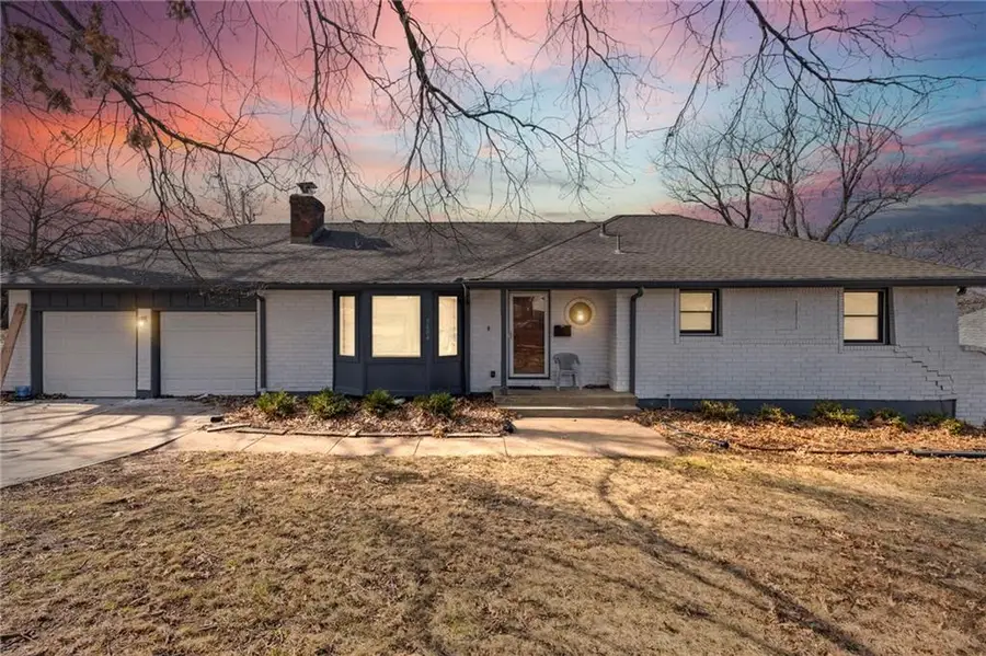 5604 Hunter Terrace, Raytown, MO 64133 - #2