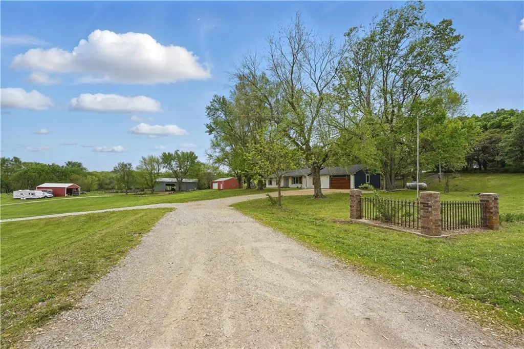 1633 N 600 Road, Baldwin City, KS 66006 - #1
