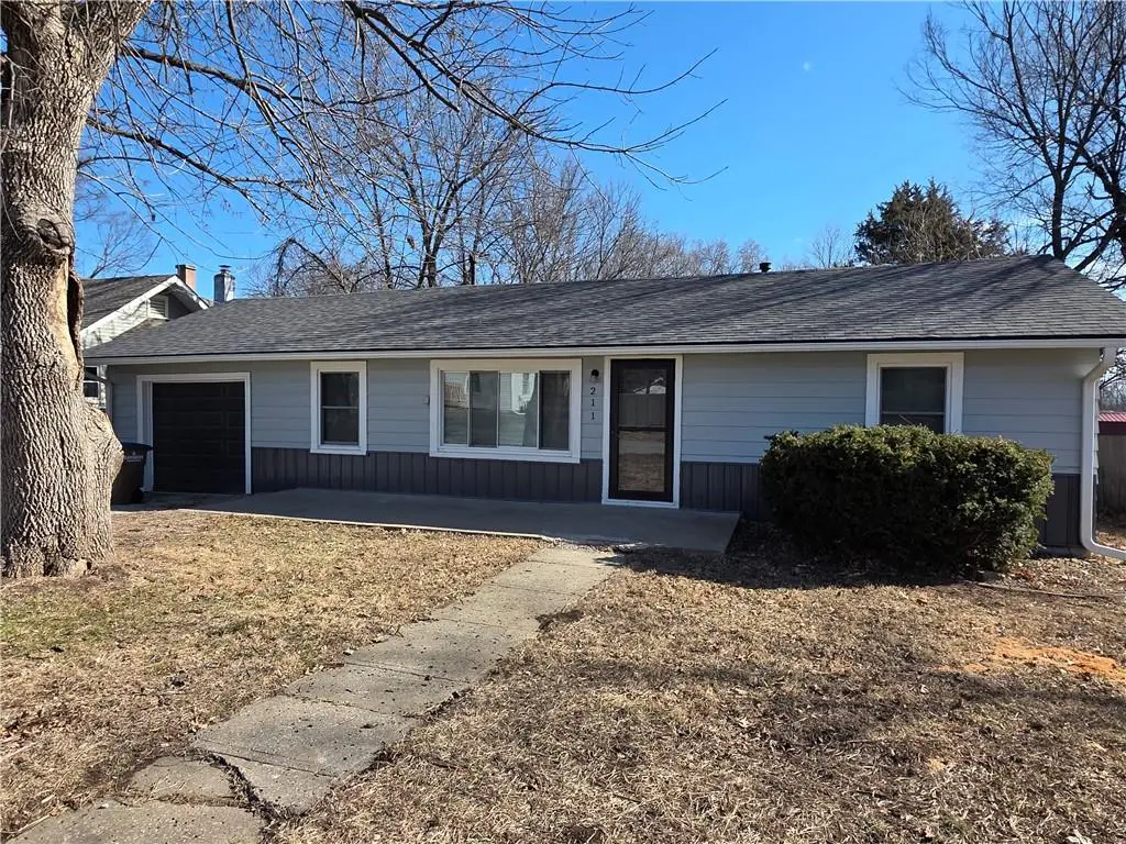 211 S Franklin Street, Raymore, MO 64083 - #1
