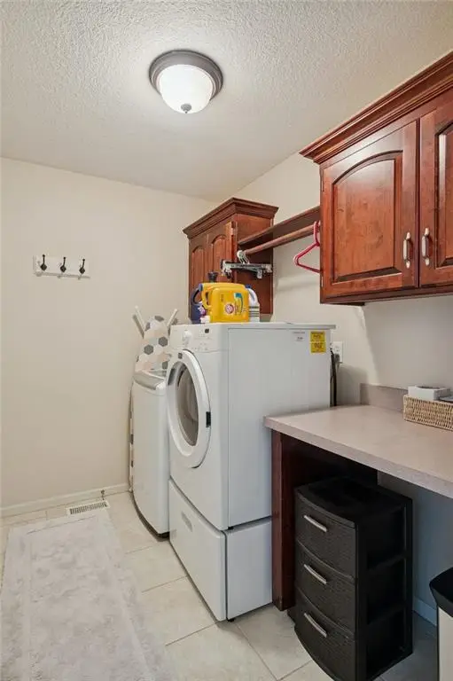 9619 NE 100th Street, Kansas City, MO 64157