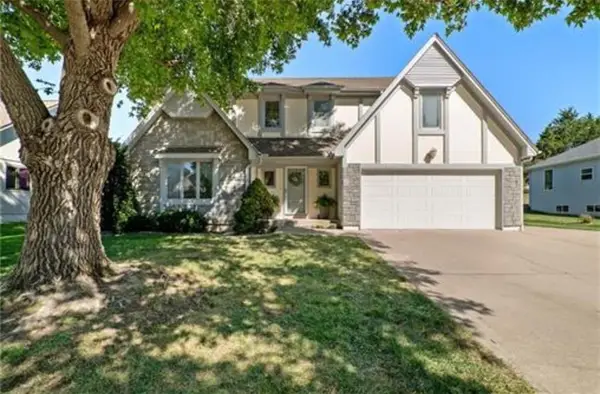 10702 W 49th Place, Shawnee, KS 66203