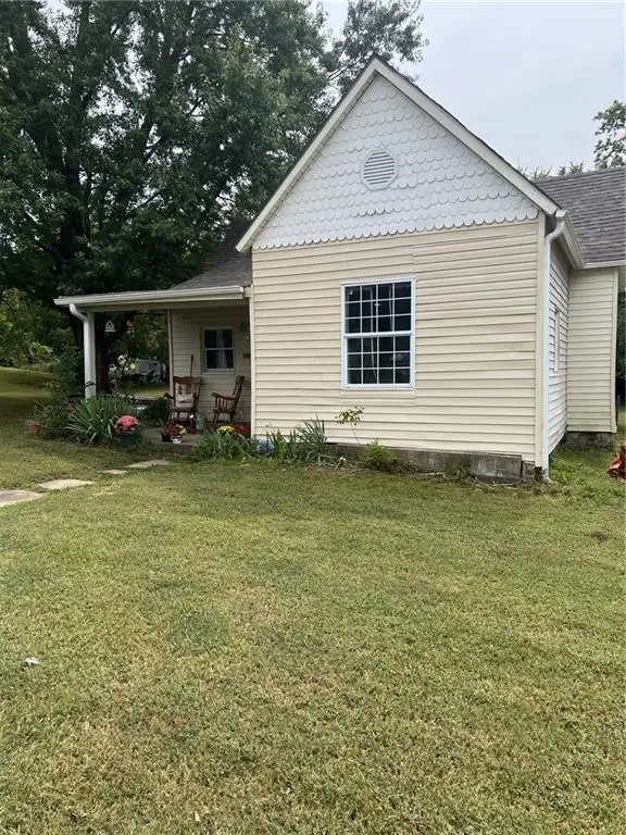 503 W Hickory Street, Nevada, MO 64772 - #3