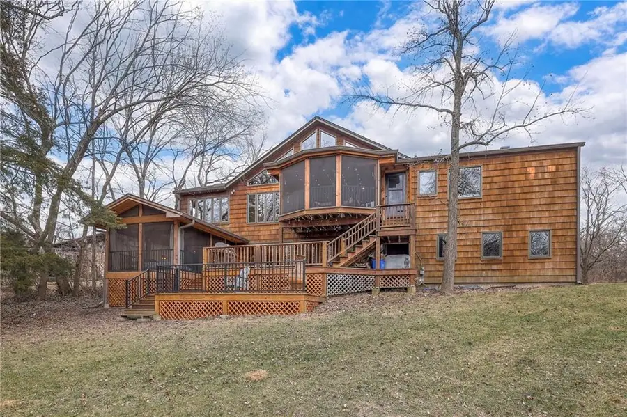 806 W Red Bridge Road, Kansas City, MO 64114 - #2