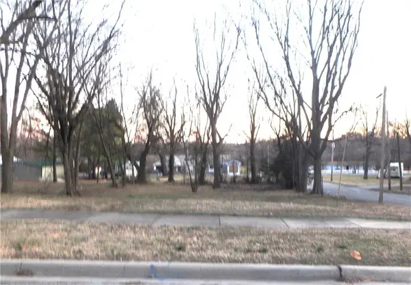 1041 Walnut Avenue, Osawatomie, KS 66064