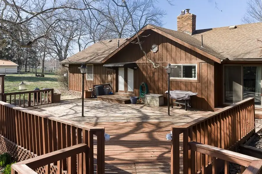 16551 Hollingsworth Road, Basehor, KS 66007 - #3