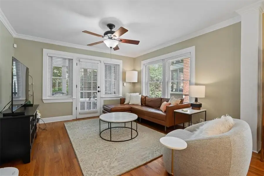 5129 Wyandotte Street #1, Kansas City, MO 64112 - #2