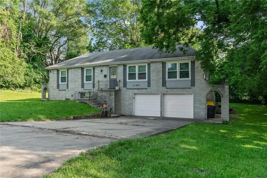 11827 E 50th Terrace, Kansas City, MO 64133 - #1