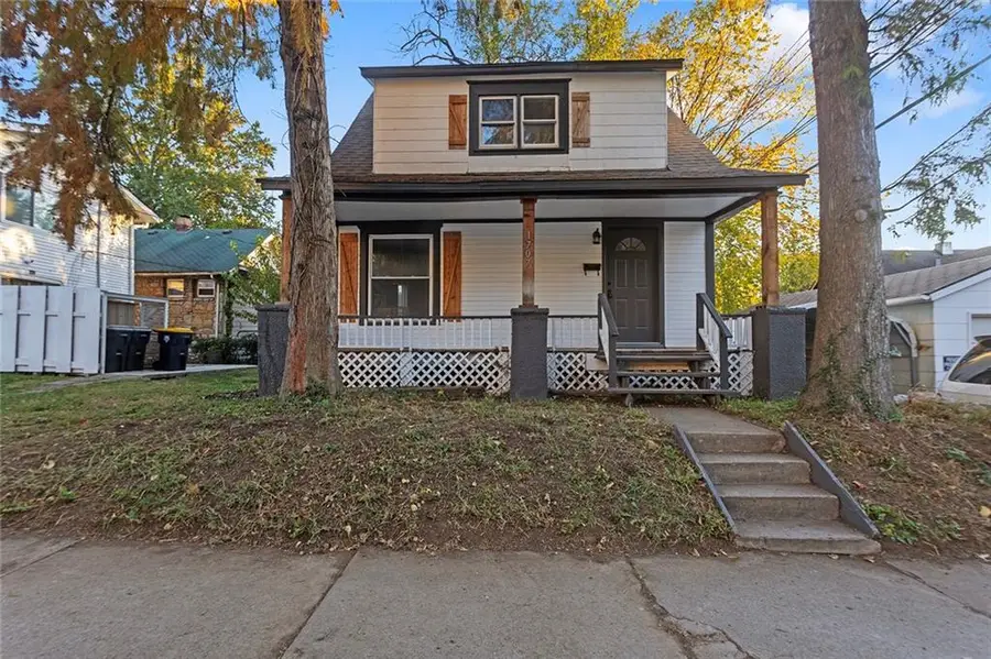1707 W 44th Street, Kansas City, MO 64111 - #2