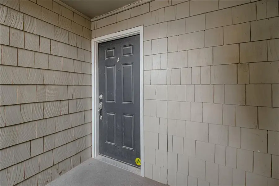 1810 E 97th Street #A, Kansas City, MO 64131 - #3