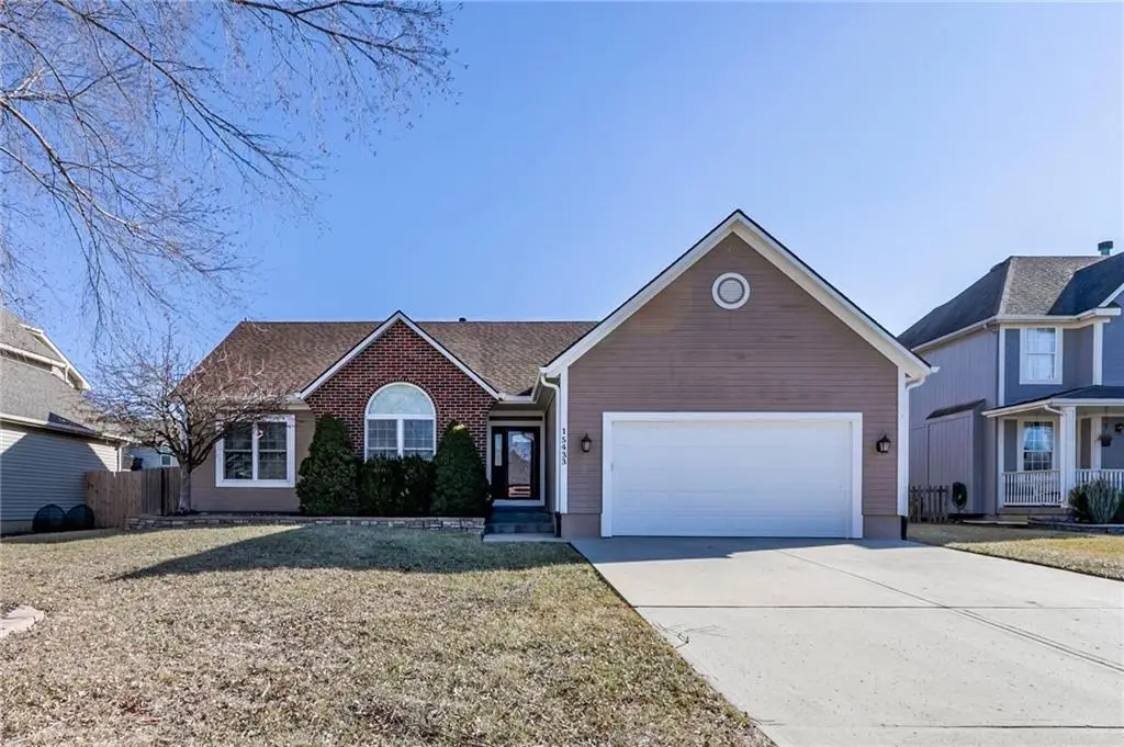 15433 S Dice Lane, Olathe, KS 66062 - Image #1