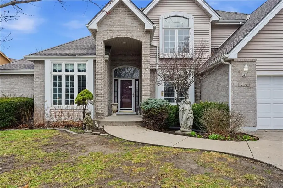 6124 N Elmwood Court, Kansas City, MO 64119 - #2