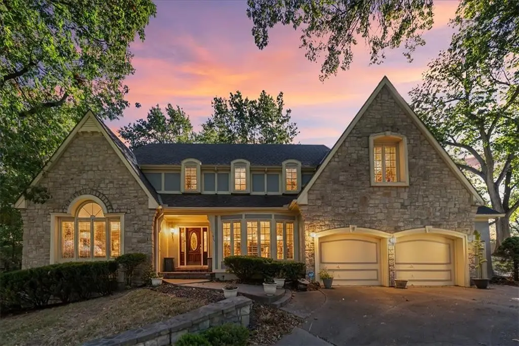 4501 NW Baltimore Court, Kansas City, MO 64116 - #1