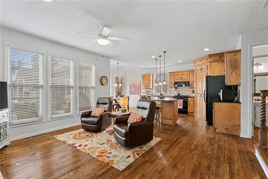 14012 Parkhill Lane, Overland Park, KS 66221 - #3